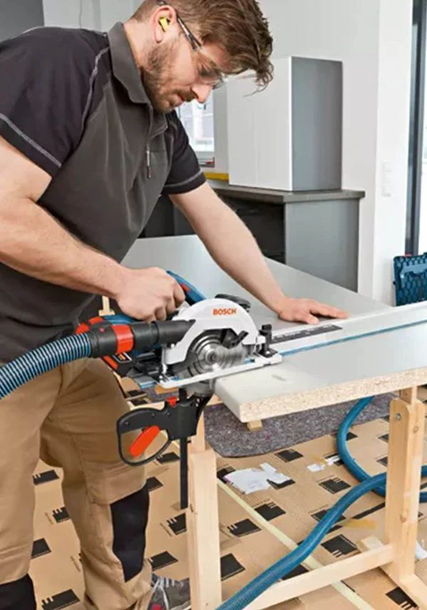 Alquiler online Sierra circular Bosch GKS 18V-57G Bricolaje y reformas