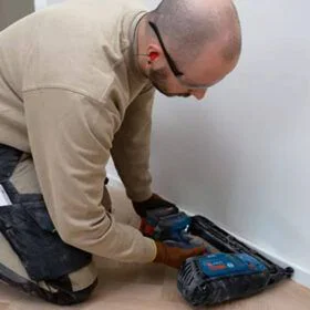 Alquiler online Clavadora para madera Bosch para particulares