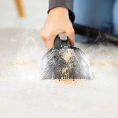 Cómo limpiar un sofá con el aspirador quitamanchas SpotClean Hydrosteam Pro