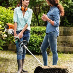 Sistema combi a batería con cepillo barredor alquiler online jardinería