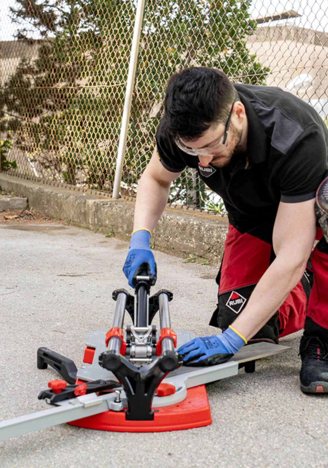 Bricolaje y reformas Cortadora de baldosas manual alquiler online