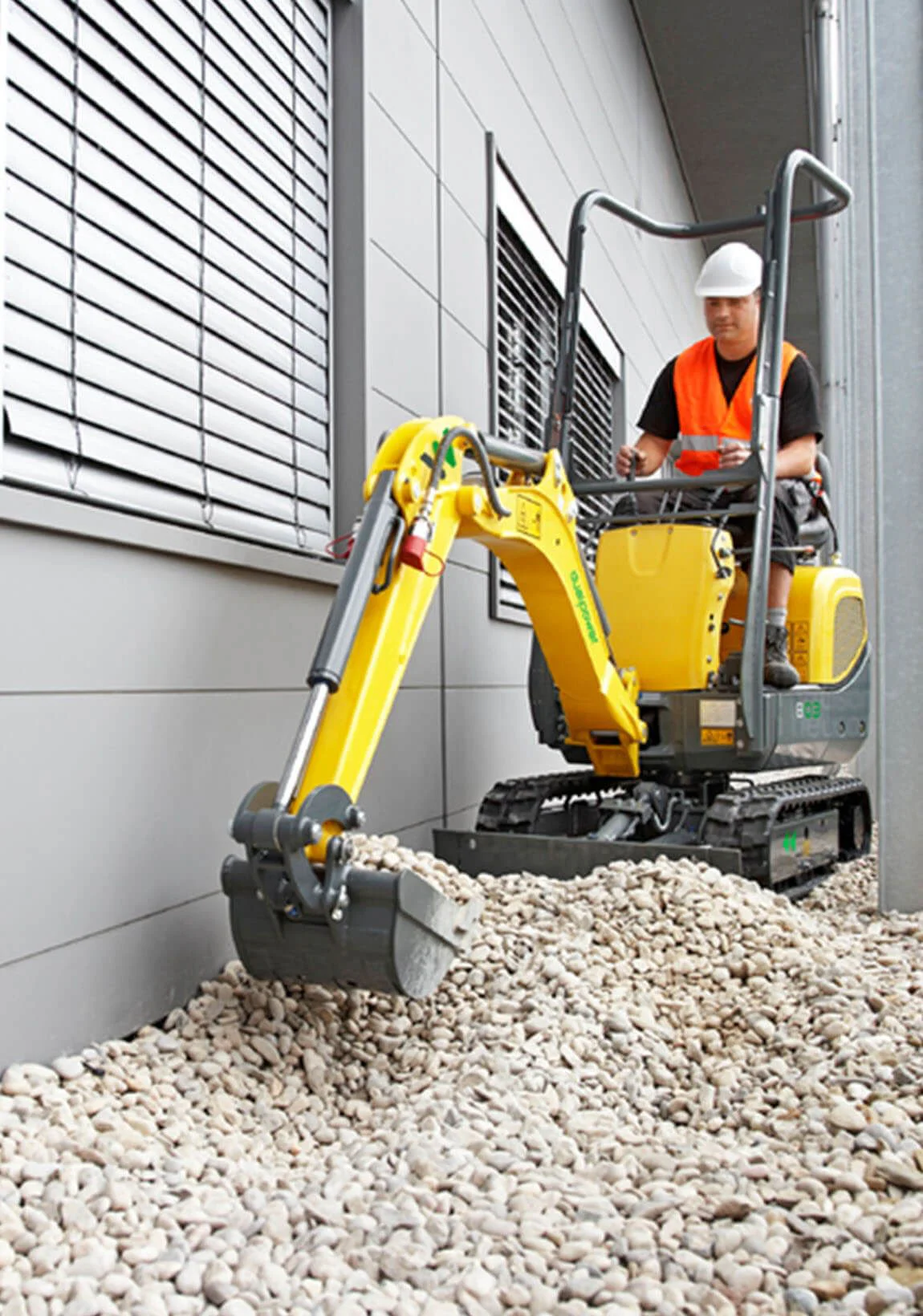 alquiler miniexcavadora