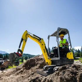 Alquiler de Mini excavadora 1700 Kg Wacker Neuson para particulares