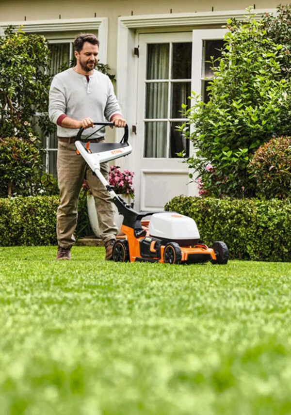 Alquiler de Cortacésped a batería Stihl para particulares