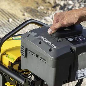 Alquiler de vibro apisonador a batería para particulares