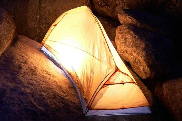 Alquiler de linterna a batería para camping