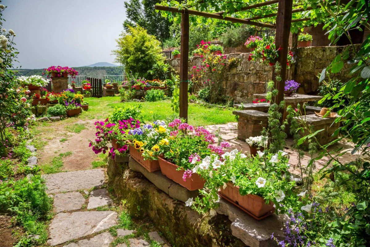 Ideas y trucos para decorar tu jardín