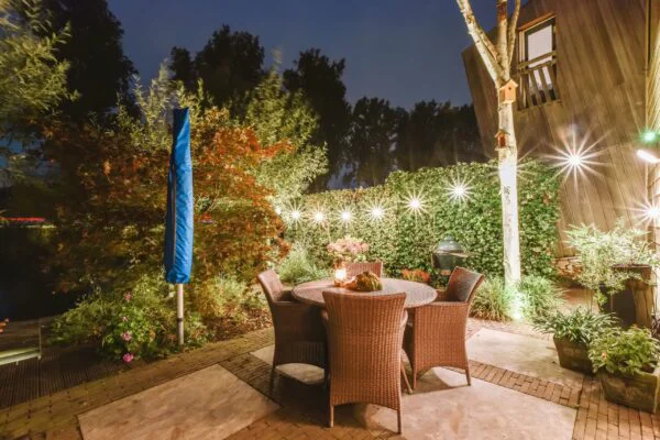 Guirnaldas de luces para el jardín