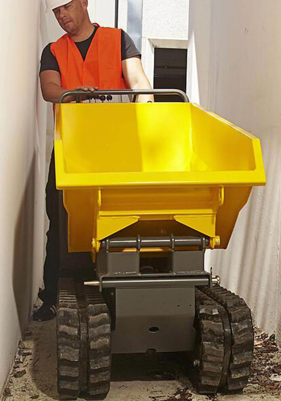 Alquiler de Dumper oruga 800 kg Wacker Neuson para particulares para hacer bricolaje y reformas