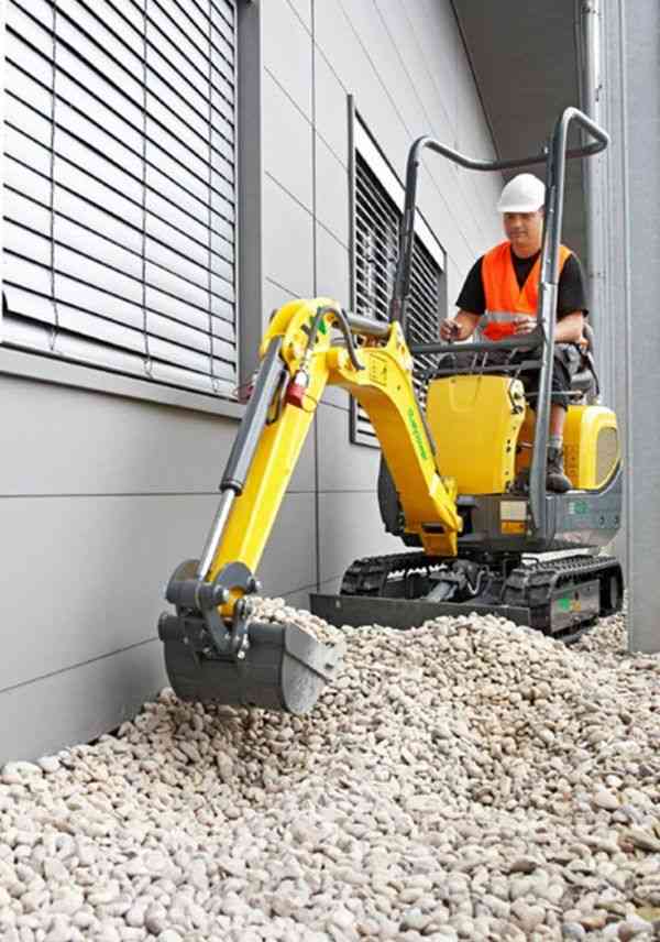 Alternative view of Mini excavadora 1000 kg