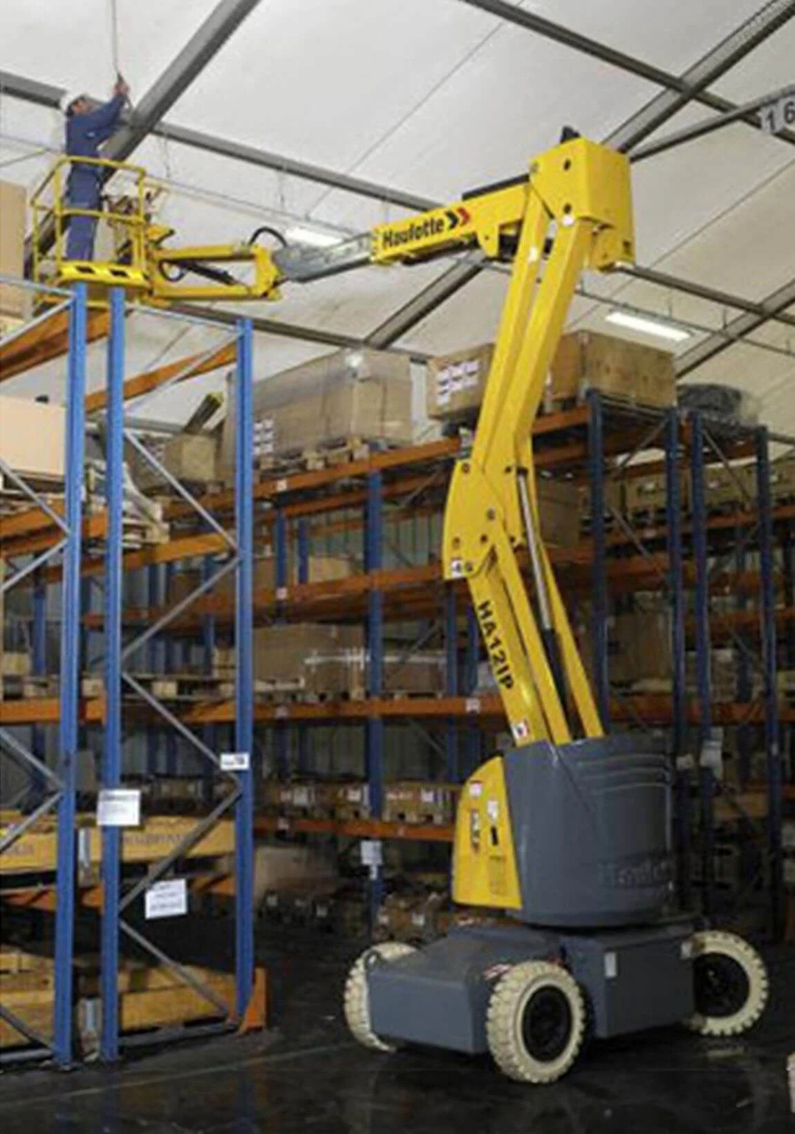 Alquiler de brazo articulado eléctrico 12 m Haulotte HA12 IP