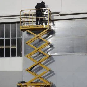 Alquiler de tijera eléctrica 8 m para particulares